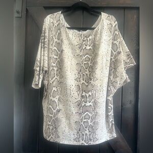 White Birch Python Print Top l L
